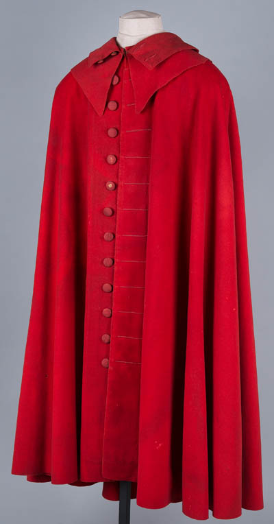 Cloak belonging to Peter Oliver Superfine wool, covered wood buttons, linen thread Cloak belonging to Peter Oliver Superfine wool, covered wood buttons, linen thread