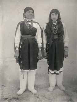 Two unidentified women Platinotype photograph