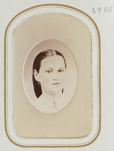 Unidentified girl Carte de visite