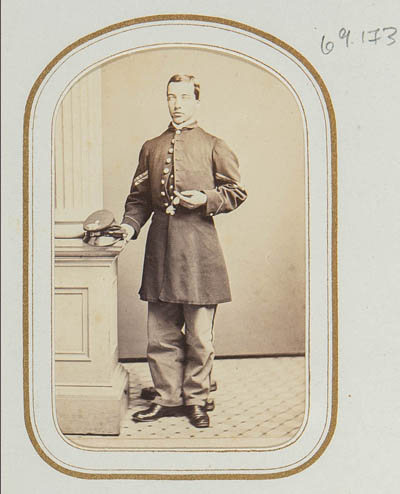 Unidentified man in military uniform Carte de visite