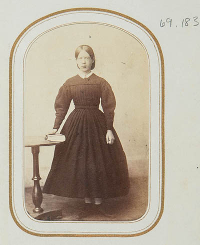 Unidentified girl Carte de visite