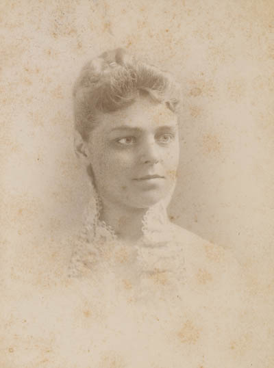 Emma Louise Gilmore (later Mee) Cabinet card