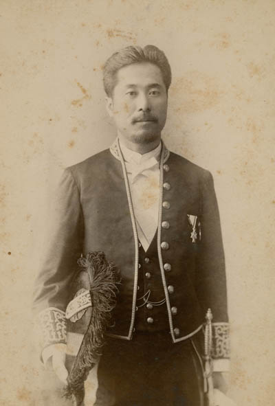 Tanetaro Megata Cabinet card