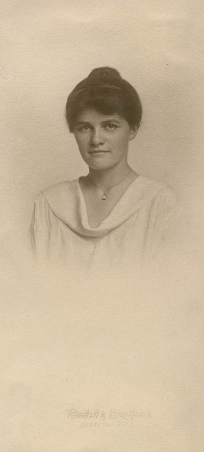 Unidentified woman Photograph