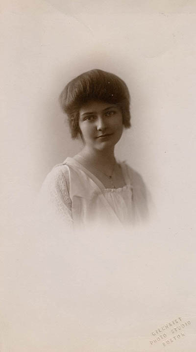 Unidentified woman Photograph