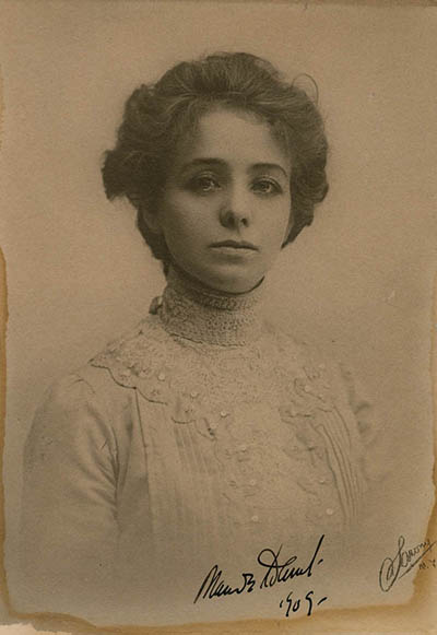 Unidentified woman Photograph