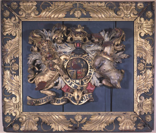 Royal Arms of England Sign made of wood, paint, gold leaf