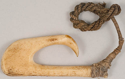 Fishing hook from the Sandwich Islands bone, jute cord